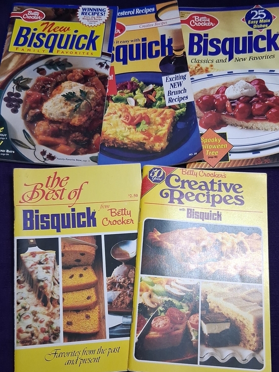 Betty Crocker Other - Vintage Lot Bisquick Cookbook Booklets 5 Pieces Recipes And Instructions